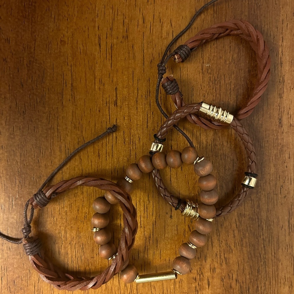 Bracelets - Picture 2 of 5